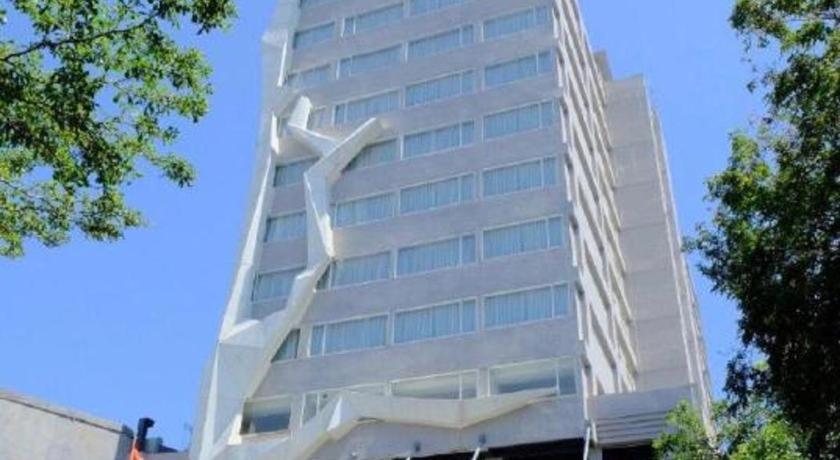 Royal Bay Hotel Makassar Exterior photo